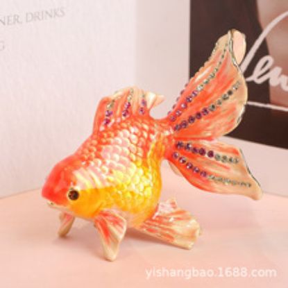 Picture of Crafts such as goldfish and koi carp